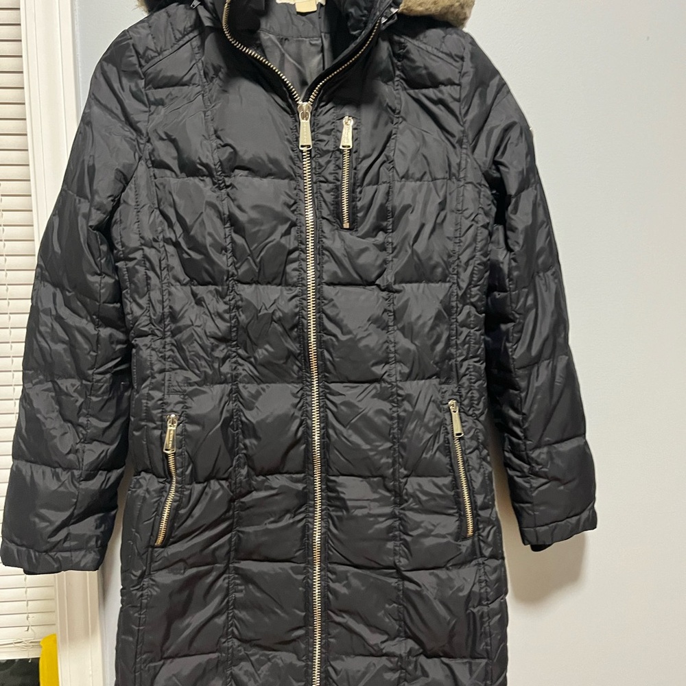 Michael Kors Black Puffer Coat with Hood and Quilted Design